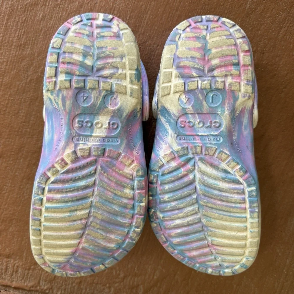 Crocs‎ Classic Clog 206838 Unisex Marbled Pink Purple White Kids Size 4